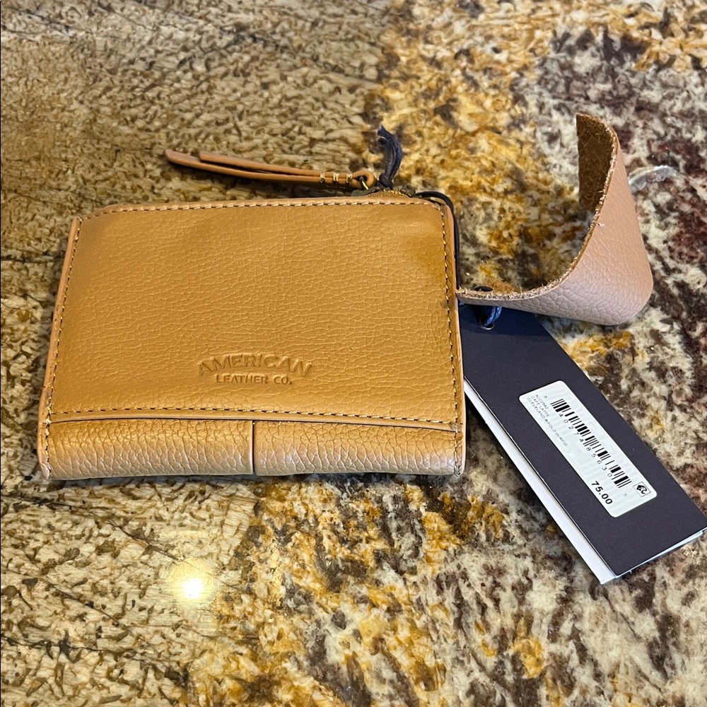 NWT American Leather Co. Cafe latteWallet